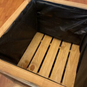 pflanzkasten mit fleece und kiefernholzboden